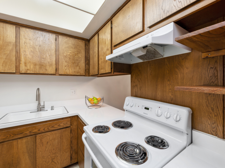 Kitchen of of 440 Veteran Ave #307 Westwood